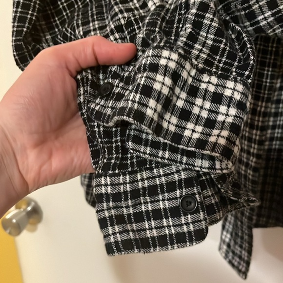 Volcom Women’s Button Up Shirt - Picture 5 of 9